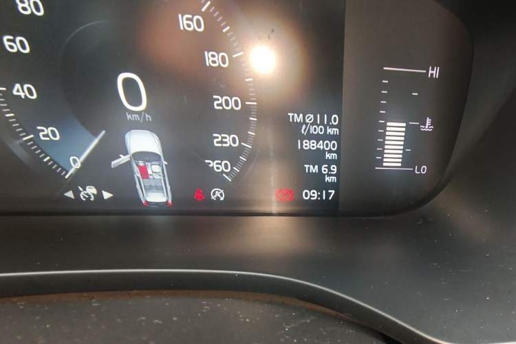 Used Volvo XC60 2019 T5 4x4 Smart Edition China VI Standard Odometer Close Up