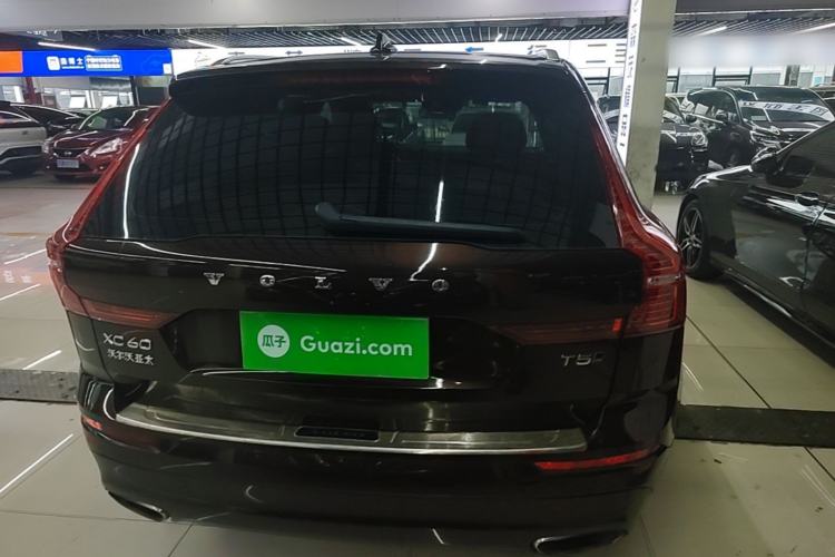 Used Volvo XC60 2019 T5 4x4 Smart Edition China VI Standard Rear
