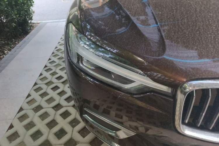 Used Volvo XC60 2019 T5 4x4 Smart Edition China V Standard Right Front Headlight