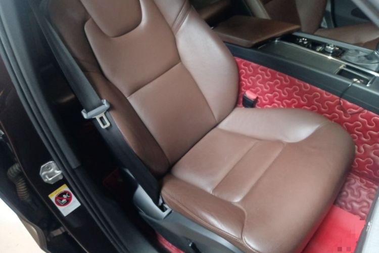 Used Volvo XC60 2019 T5 4x4 Smart Edition China VI Standard Right Front Seat