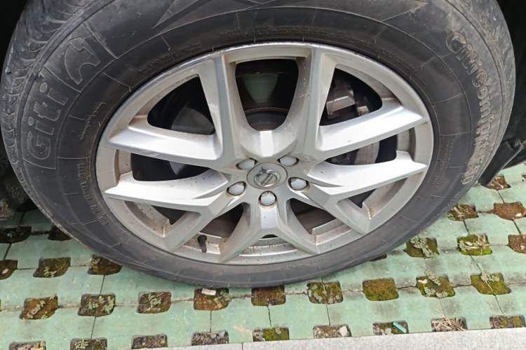 Used Volvo XC60 2019 T5 4x4 Smart Edition China VI Standard Right Front Wheel Hub