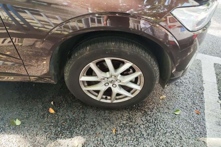 Used Volvo XC60 2019 T5 4x4 Smart Edition China V Standard Right Front Wheel Hub