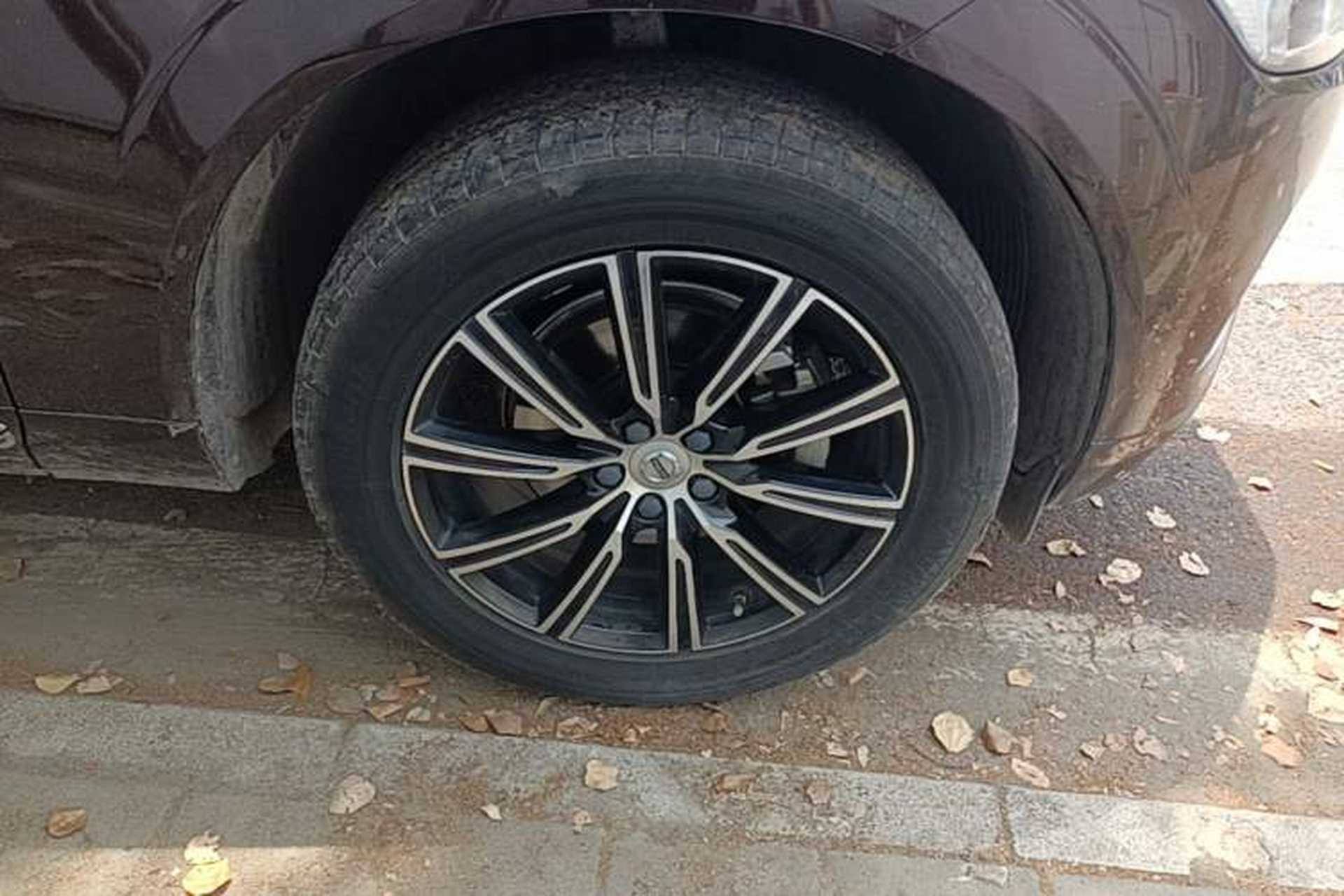 Used Volvo XC60 2019 T5 4x4 Smart Edition China V Standard Right Front Wheel Hub
