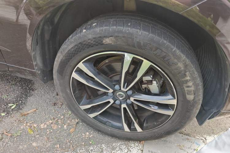 Used Volvo XC60 2019 T5 4x4 Smart Edition China V Standard Right Front Wheel Hub