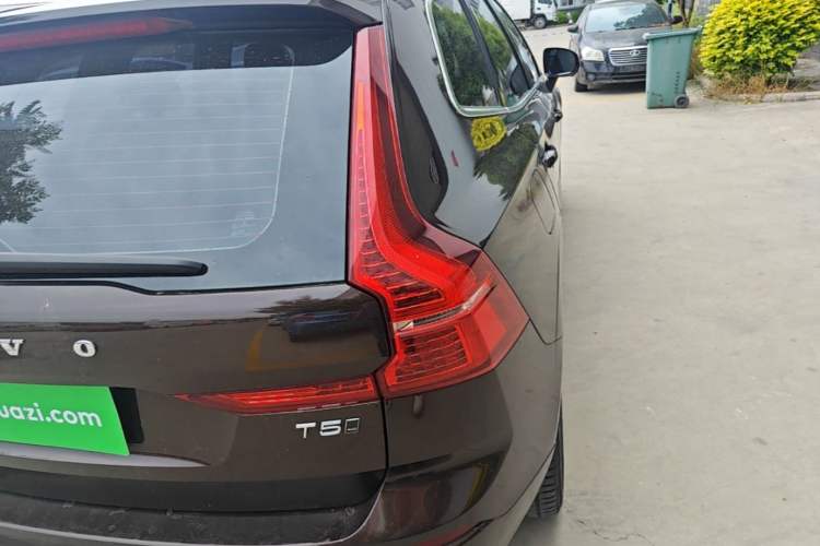 Used Volvo XC60 2019 T5 4x4 Zhiyuan Edition China VI Standard Right Rear Taillight