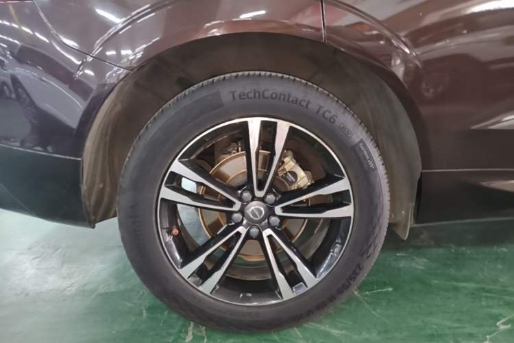 Used Volvo XC60 2019 T5 4x4 Smart Edition China V Standard Right Rear Wheel Hub