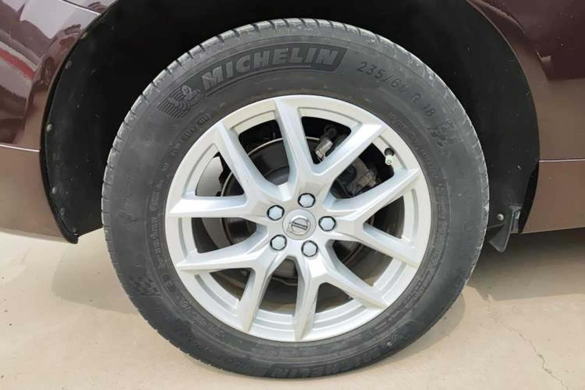 Used Volvo XC60 2019 T5 4x4 Smart Edition China VI Standard Right Rear Wheel Hub