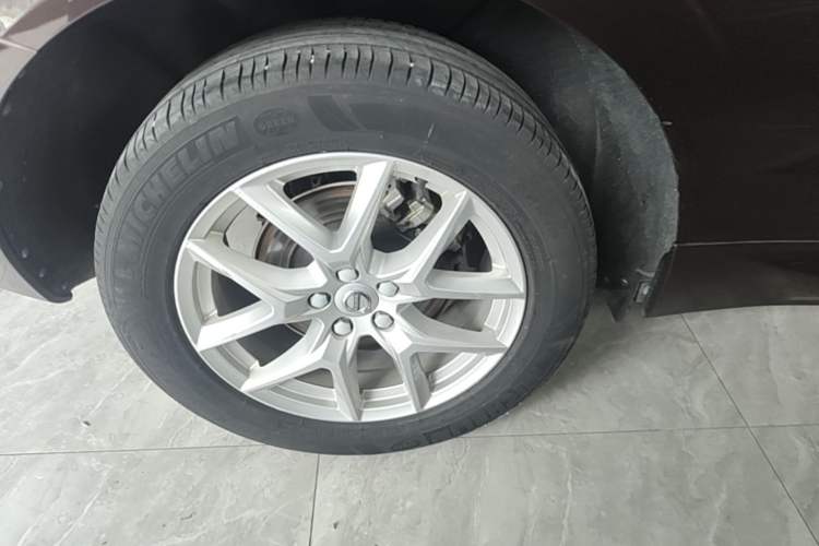 Used Volvo XC60 2019 T5 4x4 Smart Edition China V Standard Right Rear Wheel Hub