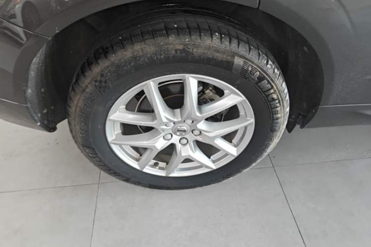 Used Volvo XC60 2019 T5 4x4 Smart Edition China VI Standard Right Rear Wheel Hub