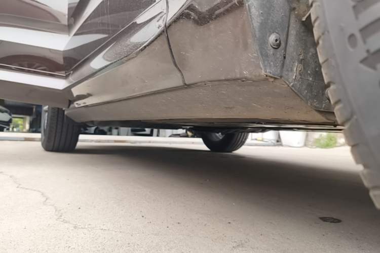 Used Volvo XC60 2019 T5 4x4 Smart Edition China V Standard Right Side Sill