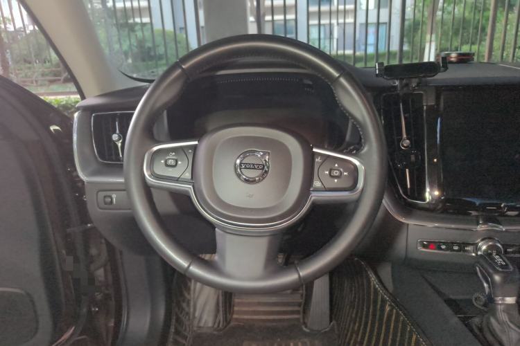 Used Volvo XC60 2019 T5 4x4 Smart Edition China V Standard Steering Wheel