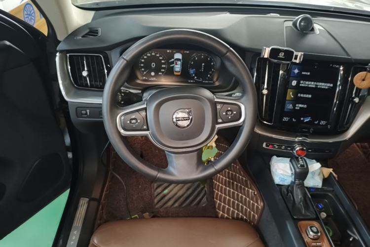 Used Volvo XC60 2019 T5 4x4 Smart Edition China V Standard Steering Wheel
