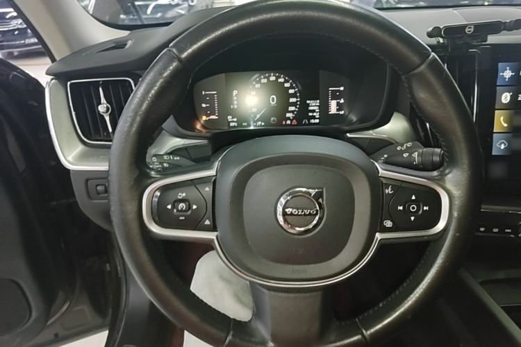 Used Volvo XC60 2019 T5 4x4 Smart Edition China VI Standard Steering Wheel