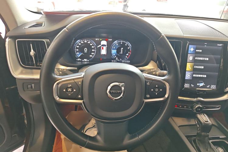 Used Volvo XC60 2019 T5 4x4 Zhiyuan Edition China VI Standard Steering Wheel