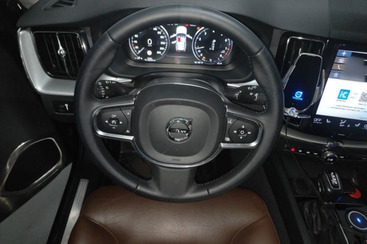 Used Volvo XC60 2019 T5 4x4 Zhiyuan Edition China VI Standard Steering Wheel