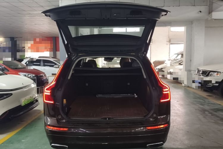 Used Volvo XC60 2019 T5 4x4 Smart Edition China V Standard Trunk