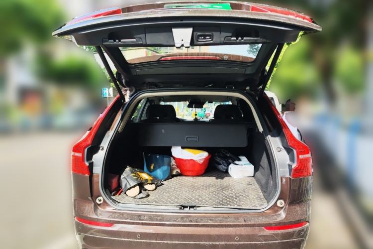 Used Volvo XC60 2019 T5 4x4 Smart Edition China V Standard Trunk