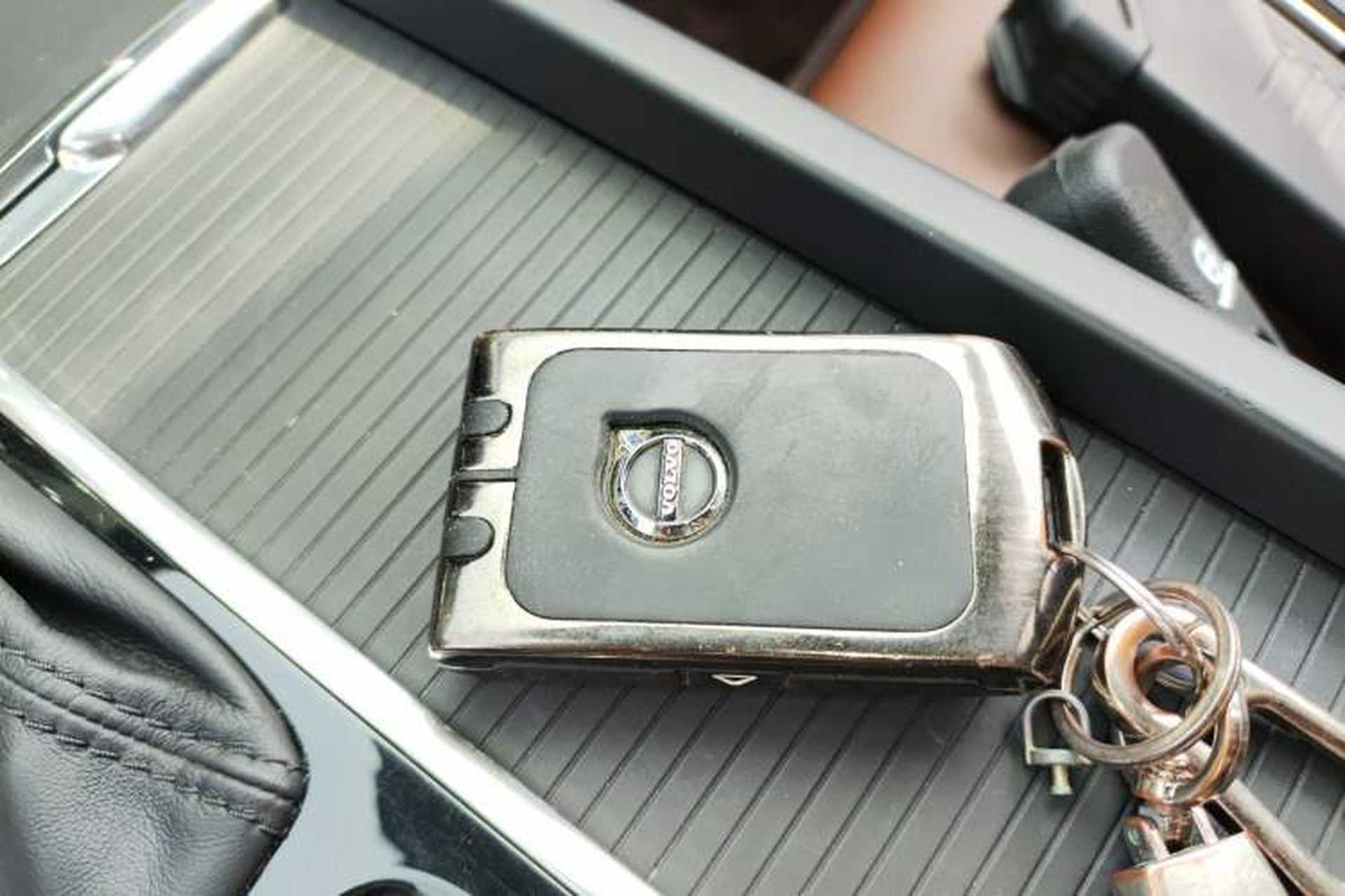 Used Volvo XC60 2019 T5 4x4 Smart Edition China VI Standard Vehicle Key