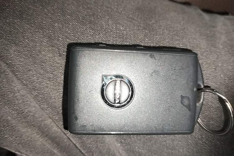 Used Volvo XC60 2019 T5 4x4 Smart Edition China V Standard Vehicle Key