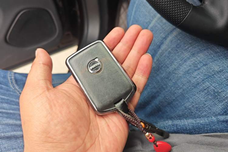 Used Volvo XC60 2019 T5 4x4 Zhiyuan Edition China VI Standard Vehicle Key