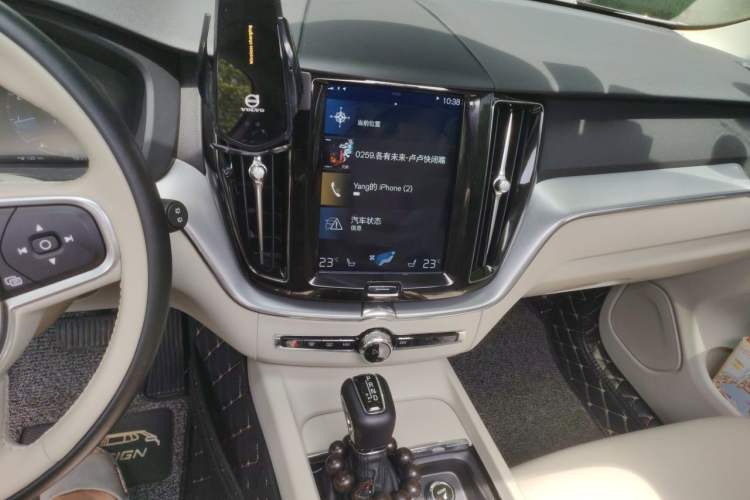 Used Volvo XC60 2019 T5 4x4 Smart Edition China V Standard Audio And AC Panel
