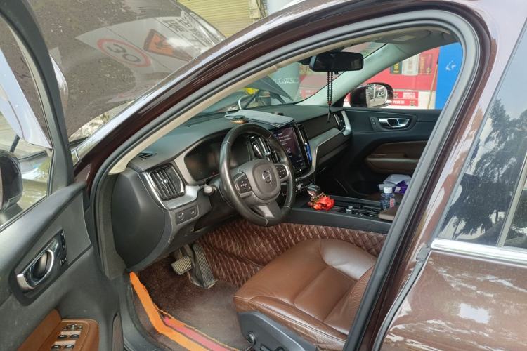 Used Volvo XC60 2019 T5 4x4 Smart Edition China V Standard Driver Seat