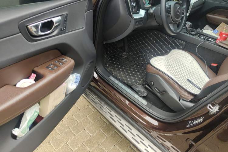 Used Volvo XC60 2019 T5 4x4 Smart Edition China V Standard Driver Seat