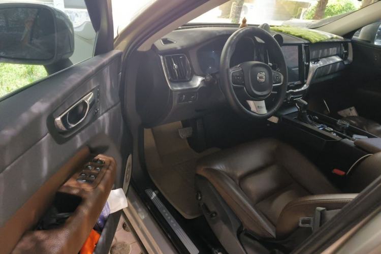 Used Volvo XC60 2019 T5 4x4 Smart Edition China VI Standard Driver Seat