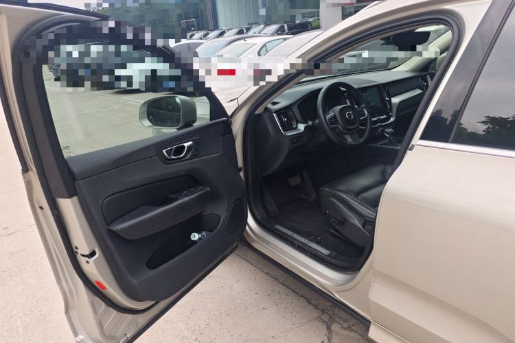Used Volvo XC60 2019 T5 4x4 Smart Edition China V Standard Driver Seat