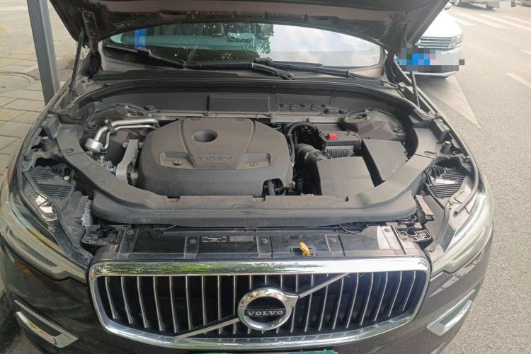Used Volvo XC60 2019 T5 4x4 Smart Edition China V Standard Engine Bay