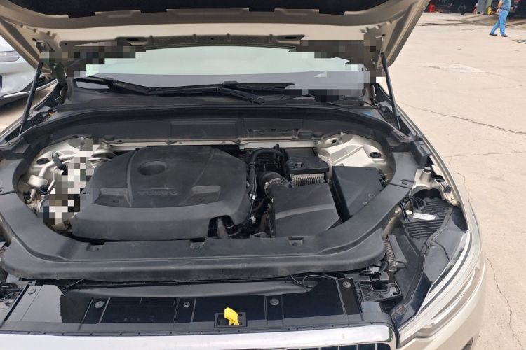 Used Volvo XC60 2019 T5 4x4 Smart Edition China V Standard Engine Bay Left