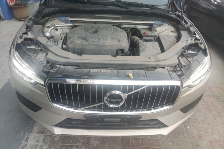 Used Volvo XC60 2019 T5 4x4 Smart Edition China V Standard Engine Bay
