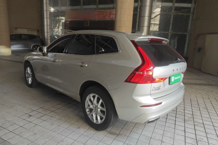 Used Volvo XC60 2019 T5 4x4 Smart Edition China VI Standard Exterior 2