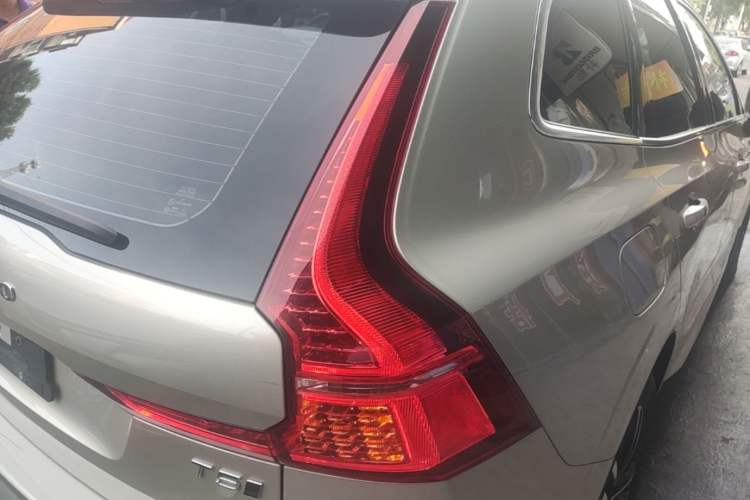 Used Volvo XC60 2019 T5 4x4 Smart Edition China V Standard Exterior 3