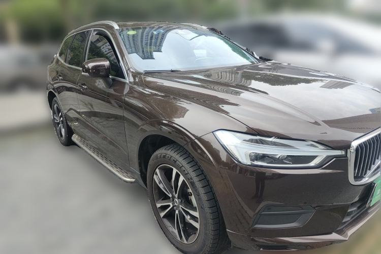 Used Volvo XC60 2019 T5 4x4 Smart Edition China V Standard Front Right 45 Deg