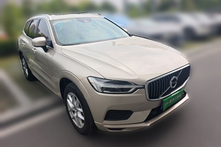 Used Volvo XC60 2019 T5 4x4 Smart Edition China V Standard Front Right 45 Deg