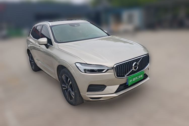 Used Volvo XC60 2019 T5 4x4 Smart Edition China V Standard Front Right 45 Deg