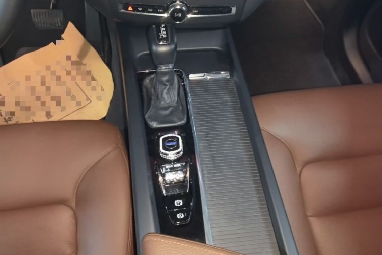 Used Volvo XC60 2019 T5 4x4 Smart Edition China V Standard Gear Lever