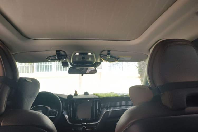 Used Volvo XC60 2019 T5 4x4 Smart Edition China VI Standard Headliner