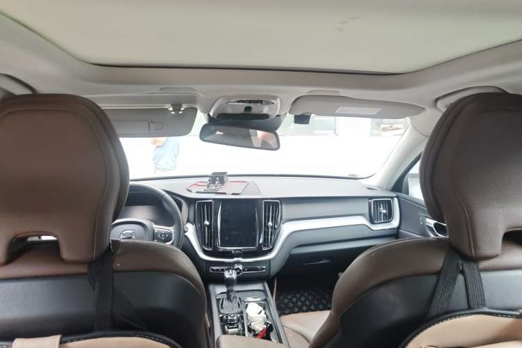 Used Volvo XC60 2019 T5 4x4 Smart Edition China V Standard Headliner
