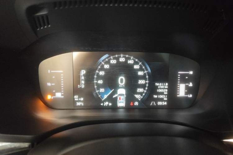 Used Volvo XC60 2019 T5 4x4 Smart Edition China VI Standard Instrument Cluster