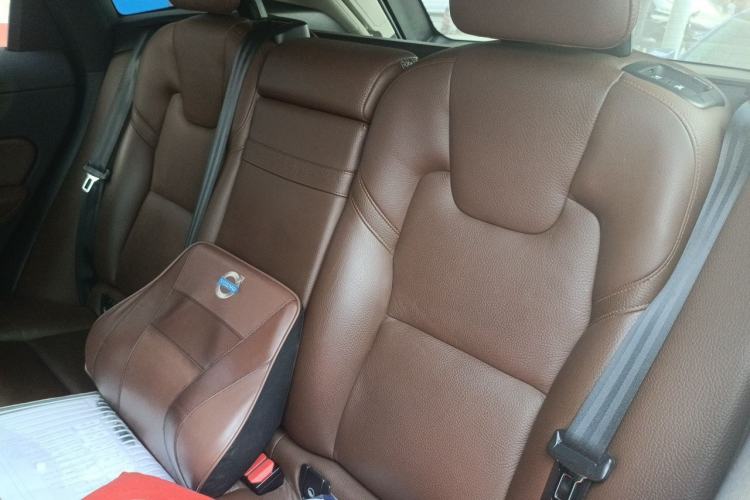 Used Volvo XC60 2019 T5 4x4 Smart Edition China V Standard Left Rear Seat