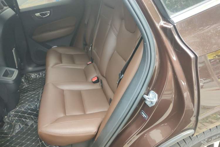 Used Volvo XC60 2019 T5 4x4 Smart Edition China V Standard Left Rear Seat