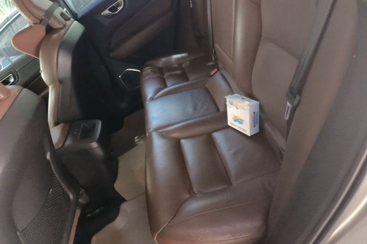 Used Volvo XC60 2019 T5 4x4 Smart Edition China VI Standard Left Rear Seat