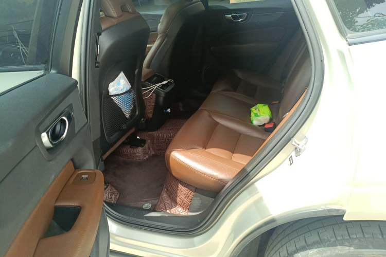 Used Volvo XC60 2019 T5 4x4 Zhiya Luxury Edition China V Standard Left Rear Seat
