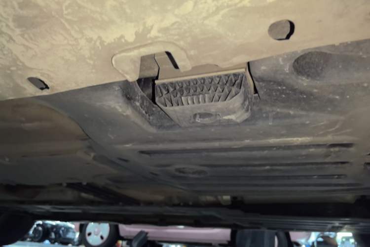Used Volvo XC60 2019 T5 4x4 Smart Edition China V Standard Left Side Sill
