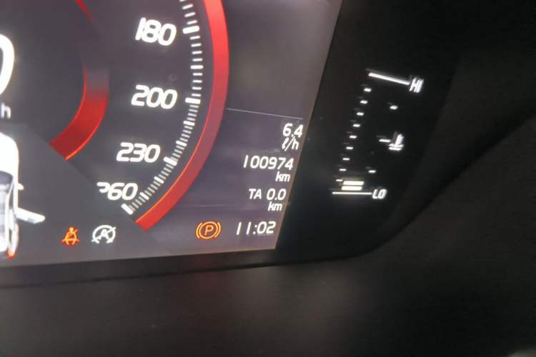 Used Volvo XC60 2019 T5 4x4 Smart Edition China VI Standard Odometer Close Up
