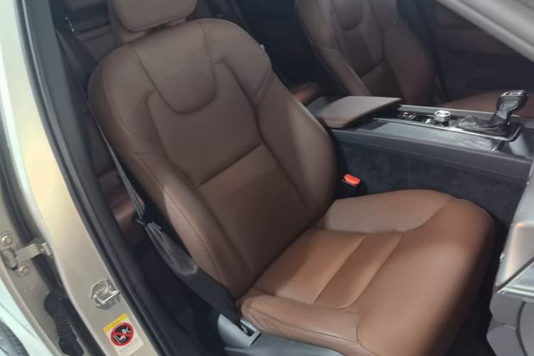 Used Volvo XC60 2019 T5 4x4 Smart Edition China V Standard Right Front Seat