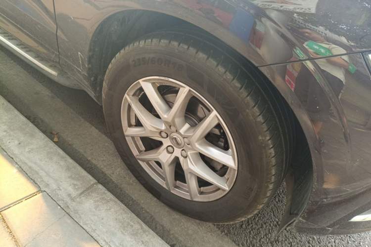 Used Volvo XC60 2019 T5 4x4 Smart Edition China V Standard Right Front Wheel Hub