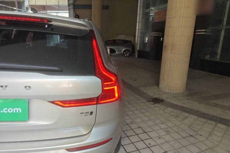 Used Volvo XC60 2019 T5 4x4 Smart Edition China VI Standard Right Rear Taillight